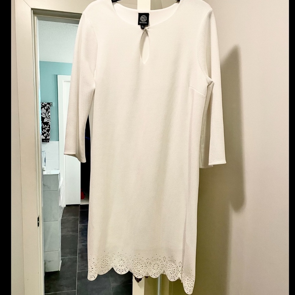(2/$20 sale!) Bobeau white keyhole lace bottom dress - Picture 2 of 8